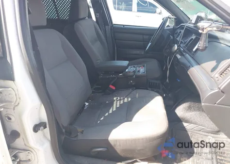 2010 Ford Crown Victoria Police Interceptor from USA, damaged, VIN 2FABP7BV5AX120570